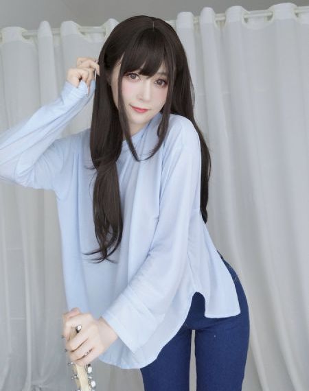 巨大女英雄