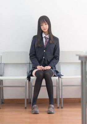 凯茜顺从的女孩